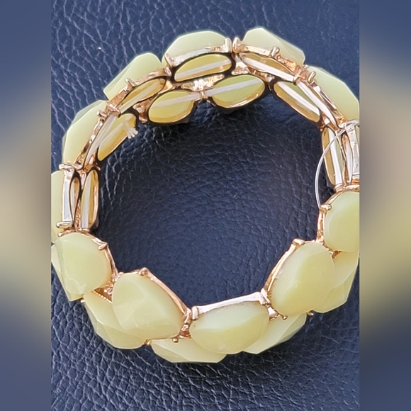 MIA Yellow & Gold Stretch Bracelet - NEW WITH TAGS NWT - Picture 6 of 7